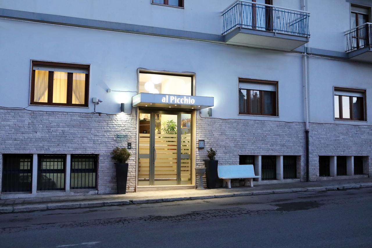 B&B Al Picchio Монополи Экстерьер фото