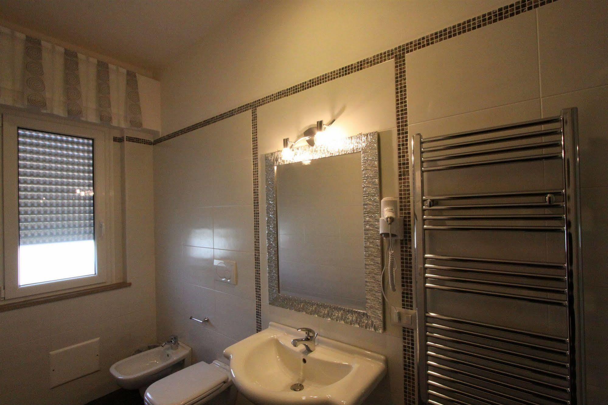 B&B Al Picchio Монополи Экстерьер фото