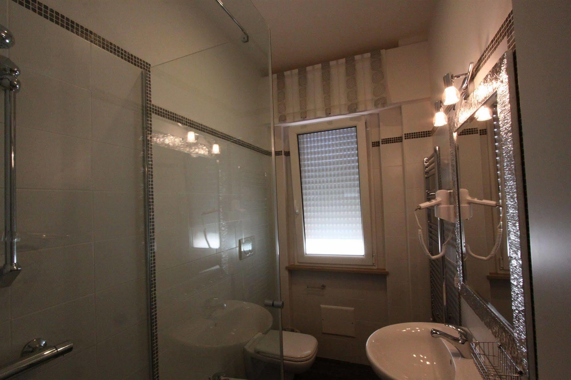 B&B Al Picchio Монополи Экстерьер фото