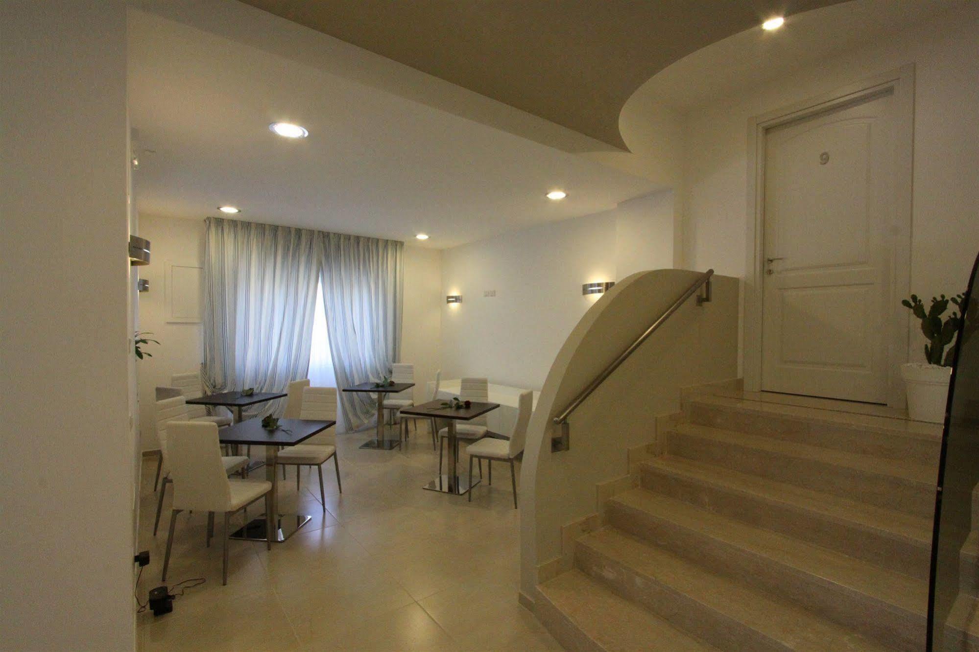 B&B Al Picchio Монополи Экстерьер фото